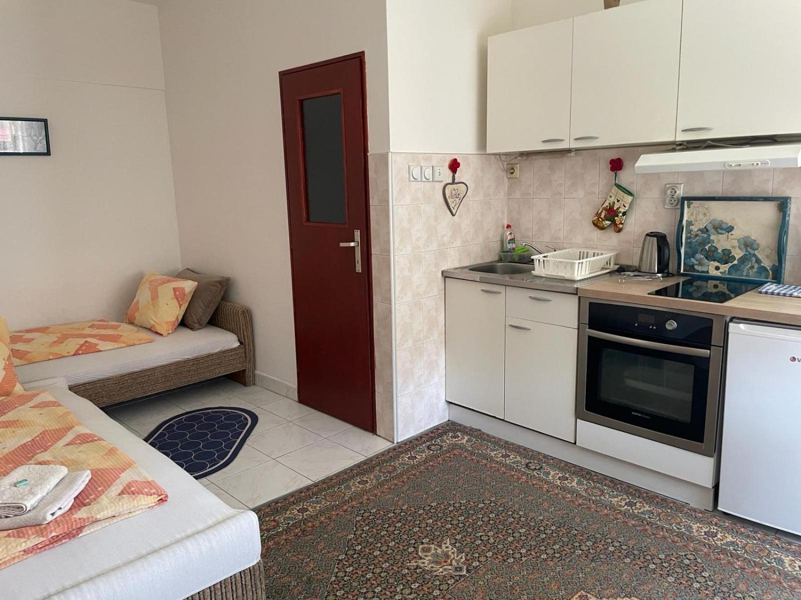 Nela Apartmani Ниш Экстерьер фото