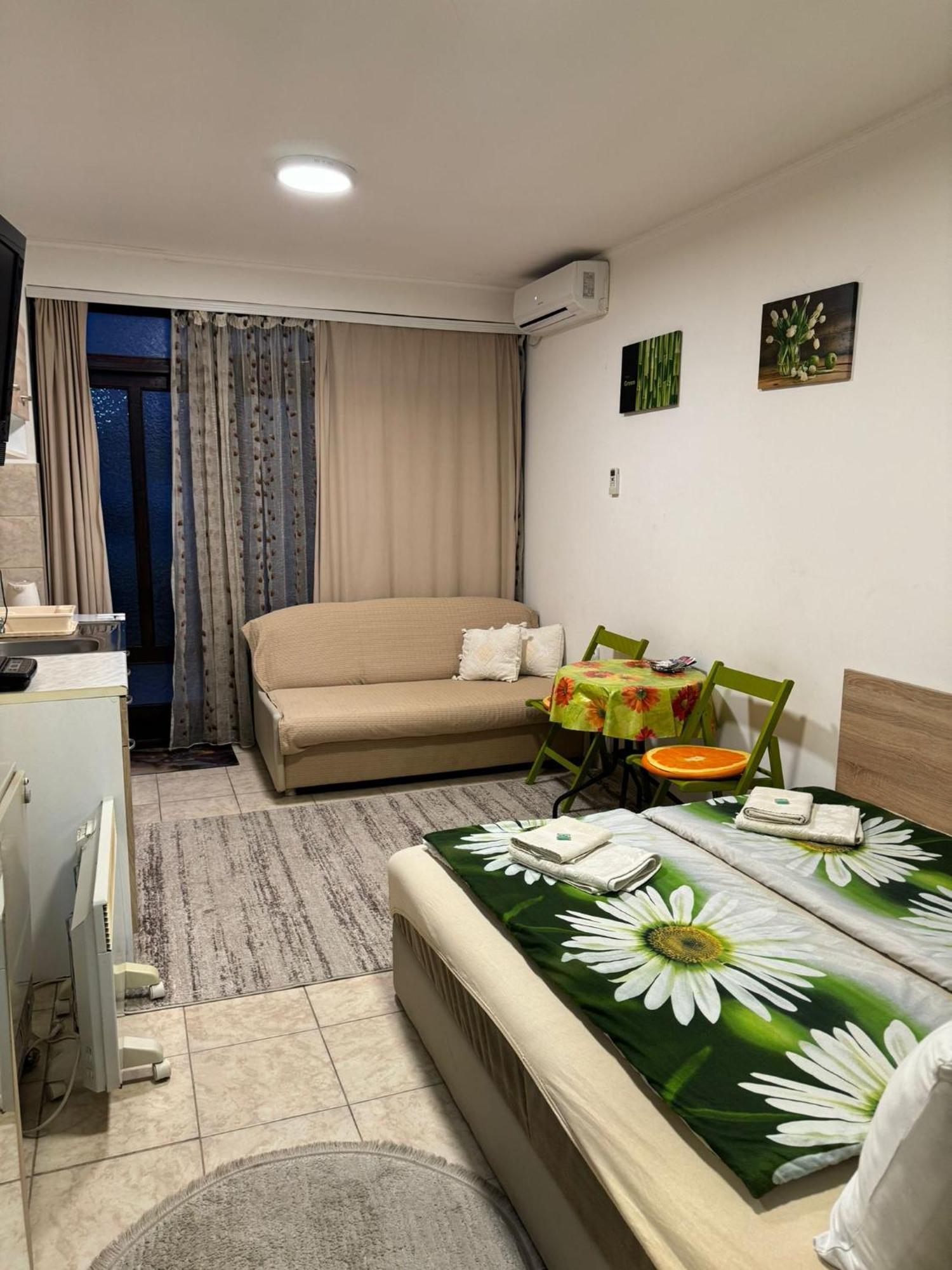 Nela Apartmani Ниш Экстерьер фото