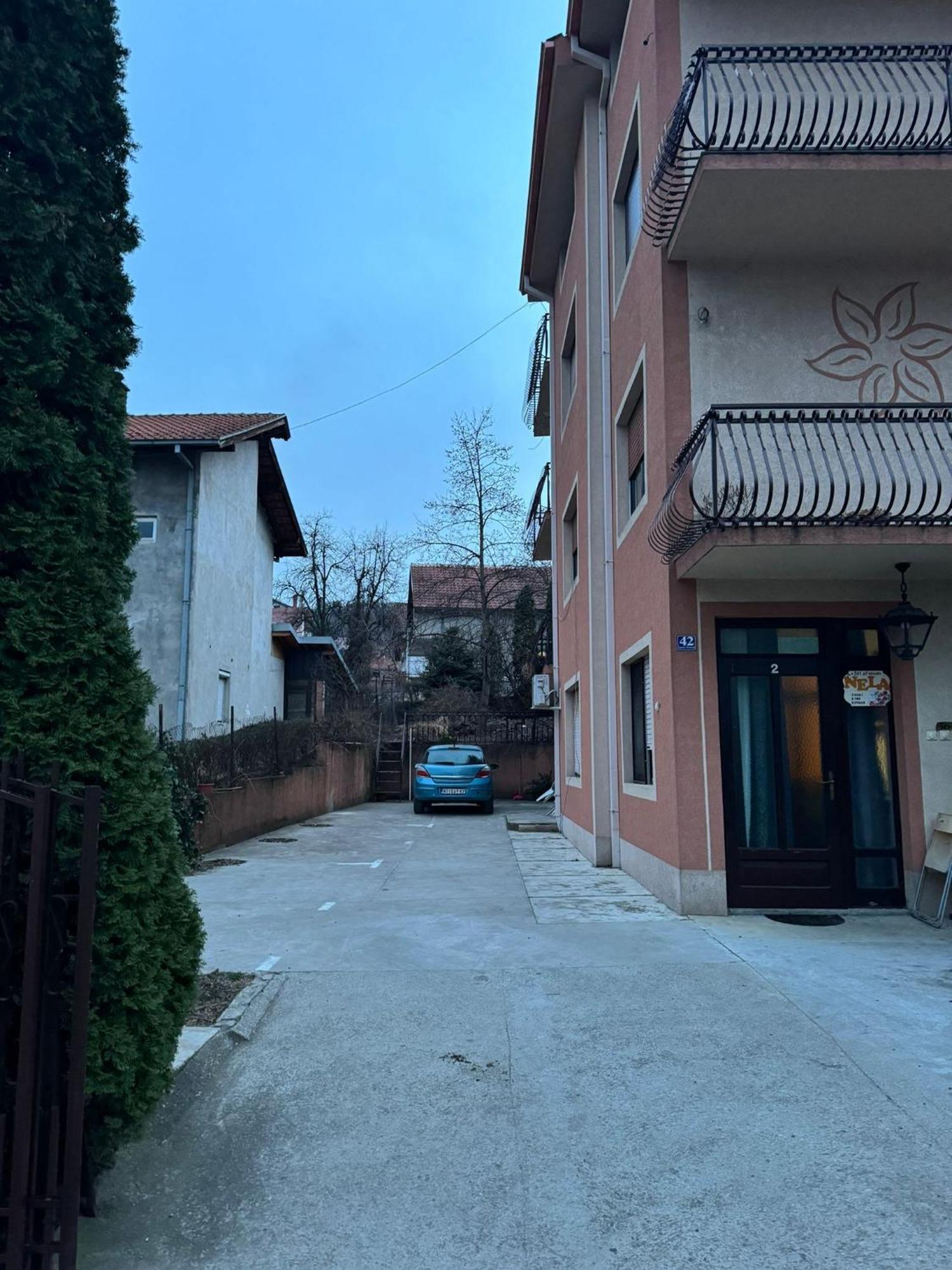 Nela Apartmani Ниш Экстерьер фото