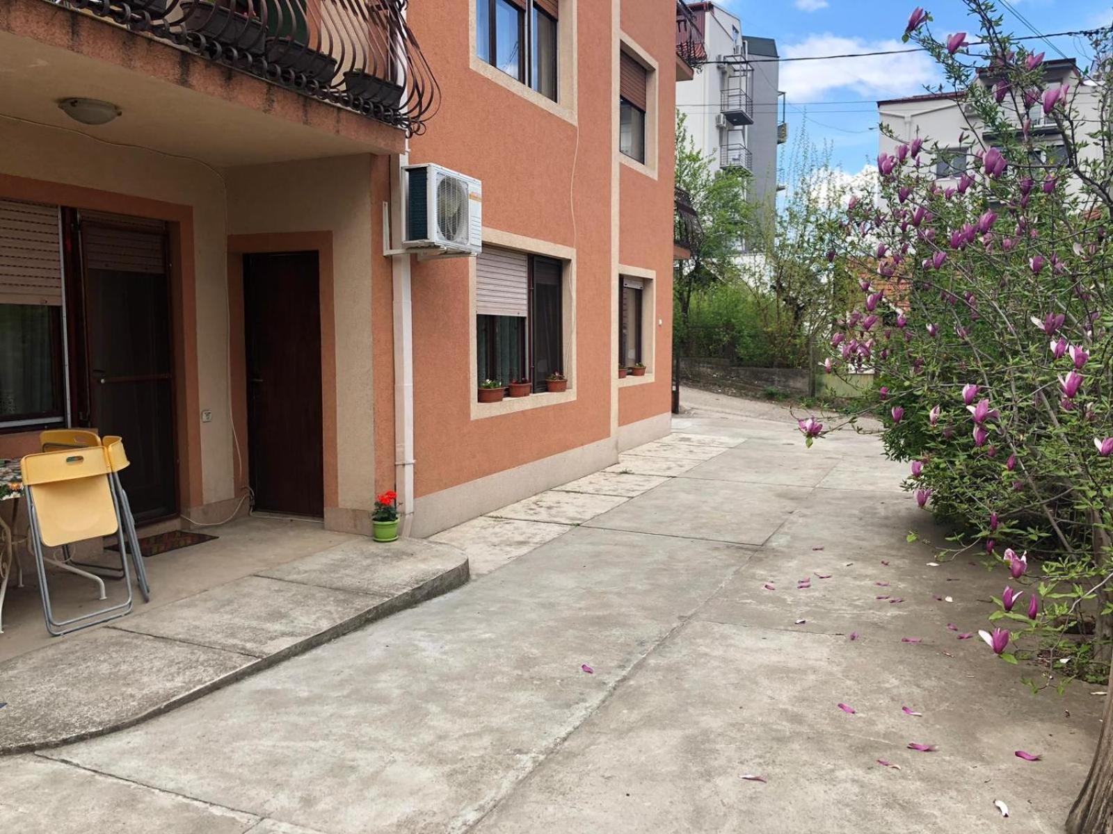 Nela Apartmani Ниш Экстерьер фото