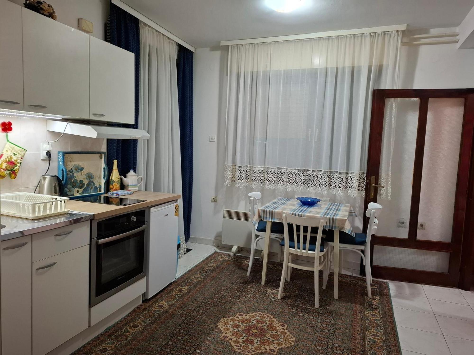 Nela Apartmani Ниш Экстерьер фото